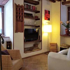 https://casa-dellartista-palazzina-tuscany.it-tuscanyhotel.com