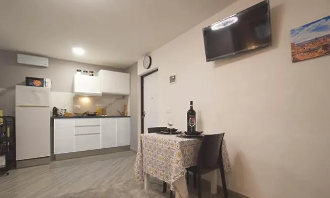 ベッド・アンド・ブレックファスト Triumvirato Rooms ボローニャ イタリア